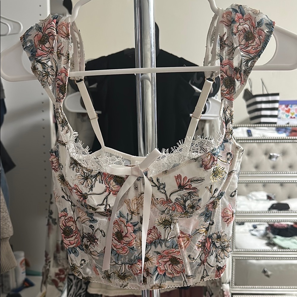 Victoria Secret Cream Plunge V-Neck Sleeveless Bustier Crop Top Size 32C
